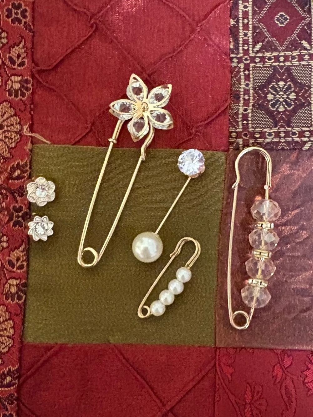 Decorative Safety Pins and Brooch Pins
